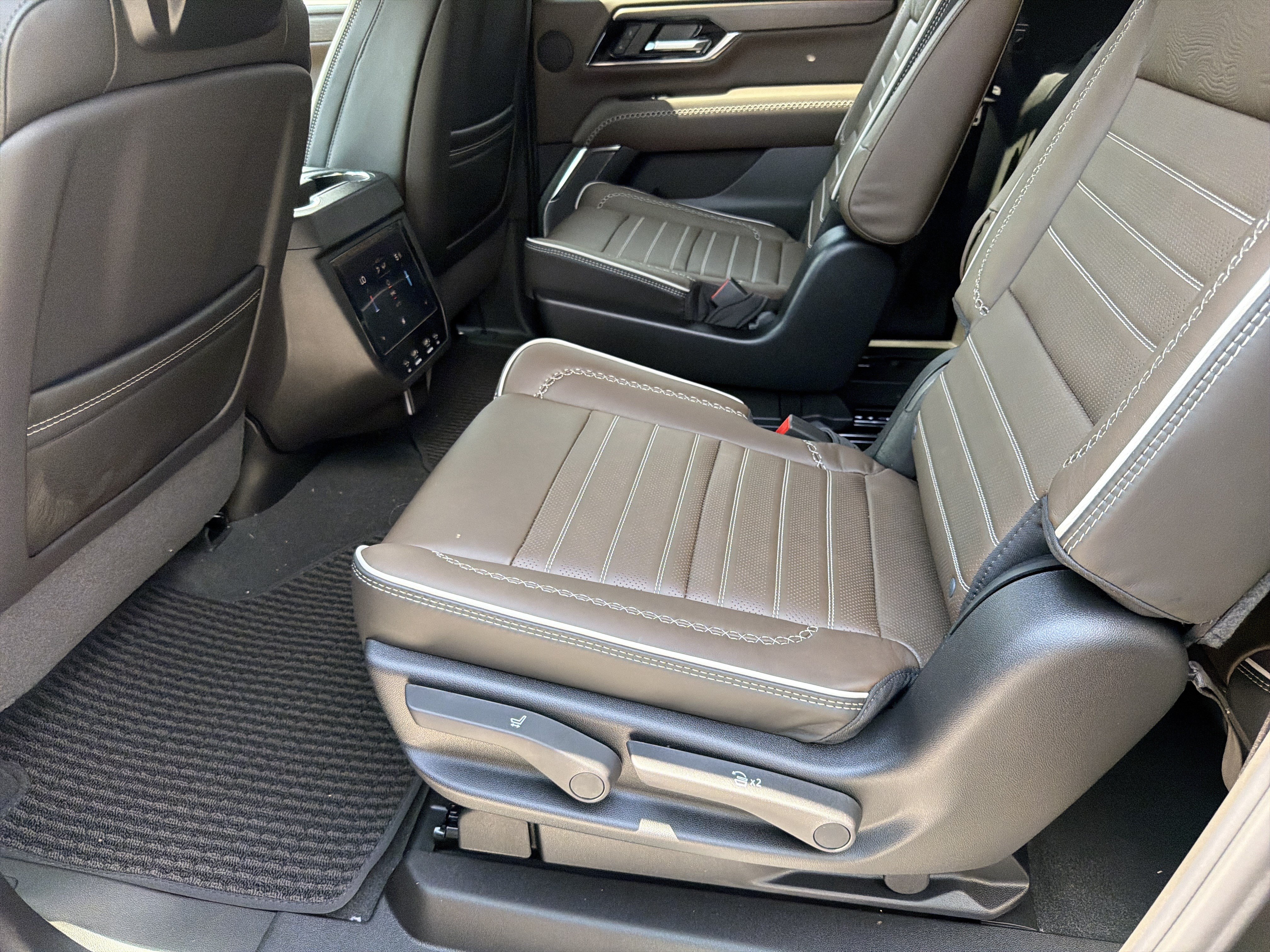 New 2026 GMC Yukon XL Denali Ultimate AWD/4WD image 20