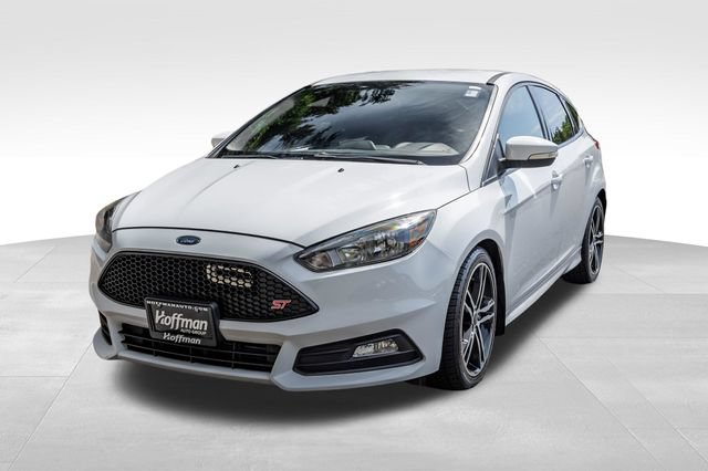 Used 2018 Ford Focus ST FWD image 11