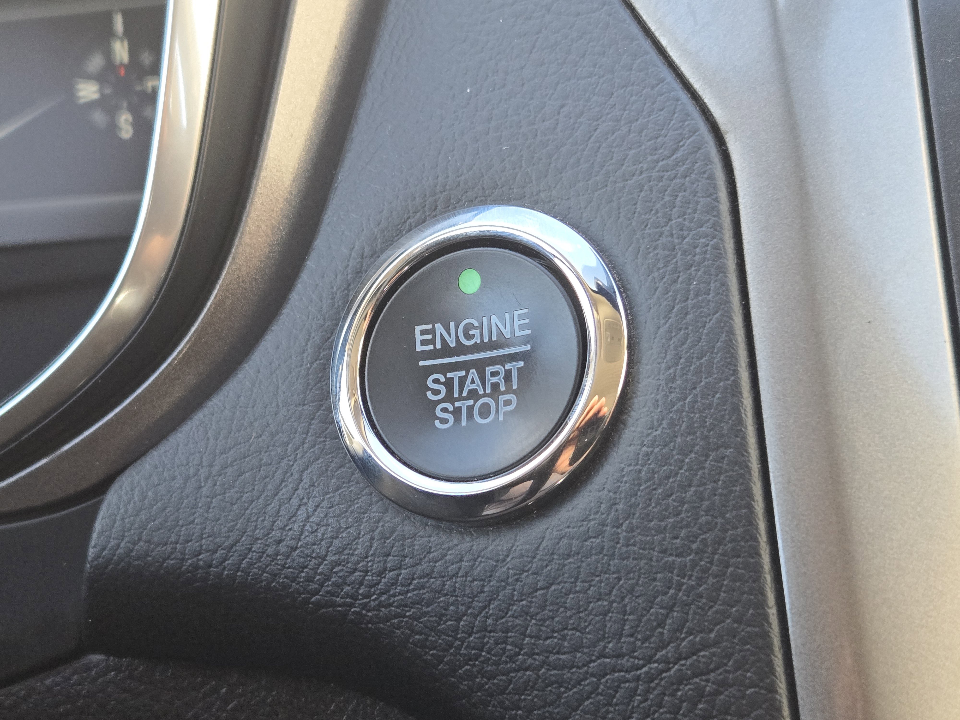 Used 2020 Ford Fusion SE image 24