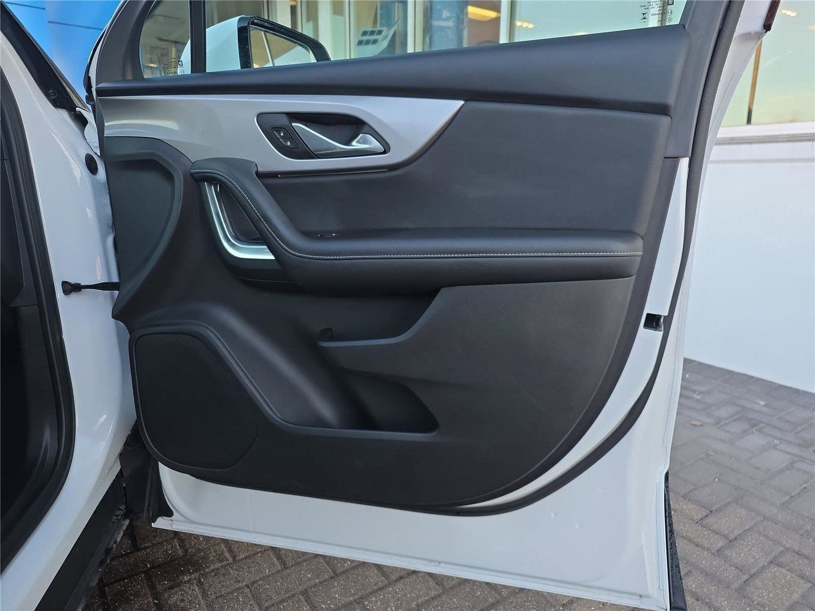 Used 2024 Chevrolet Blazer LT FWD image 29