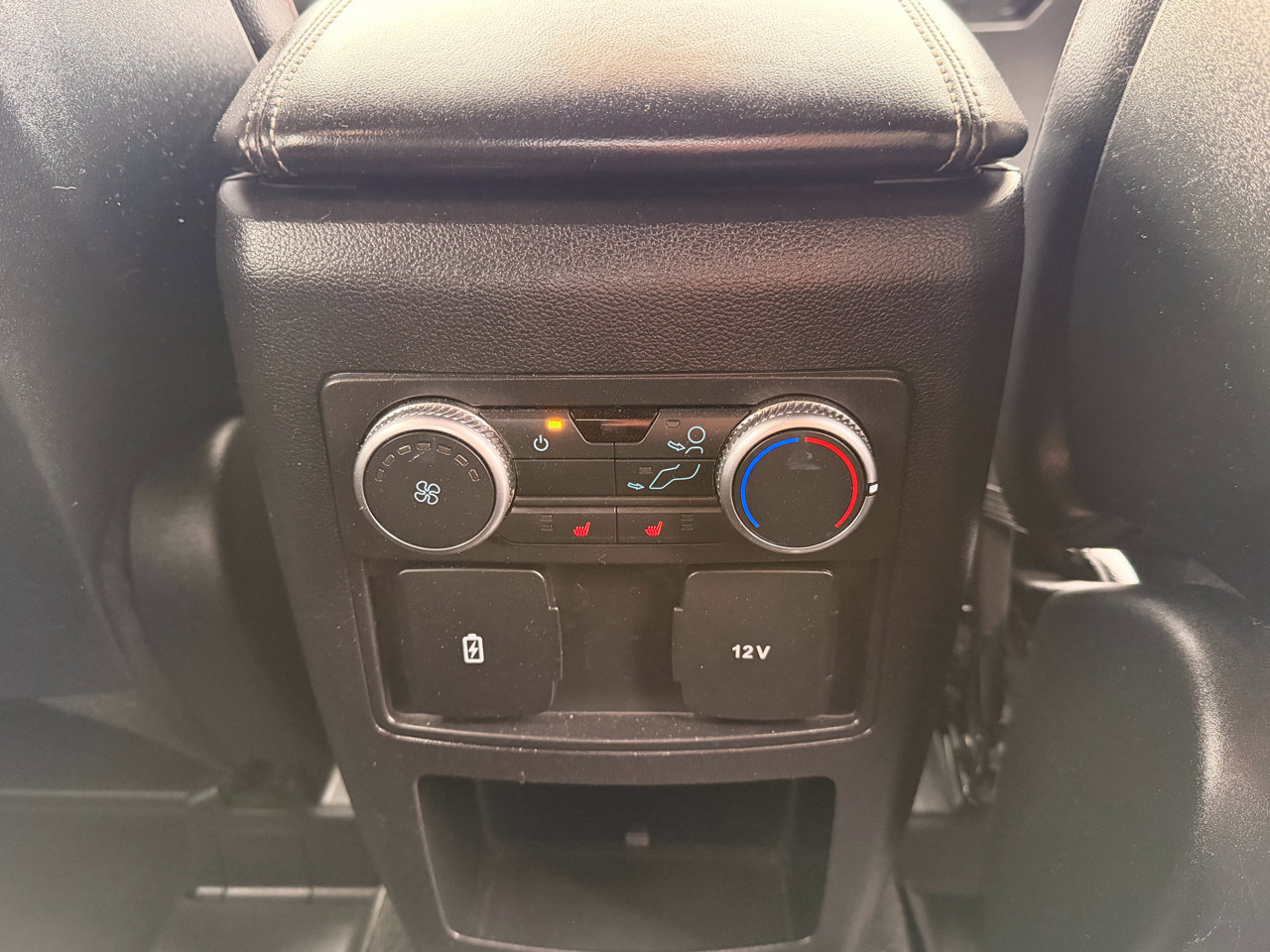 Used 2020 Ford Explorer XLT w/ Equipment Group 202A image 28