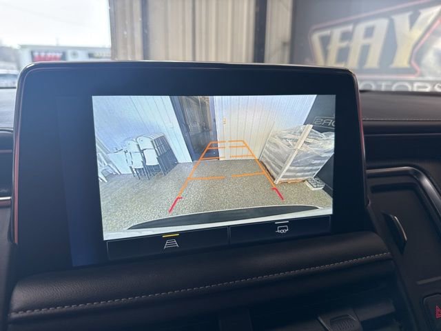 Used 2023 Chevrolet Suburban Premier image 17