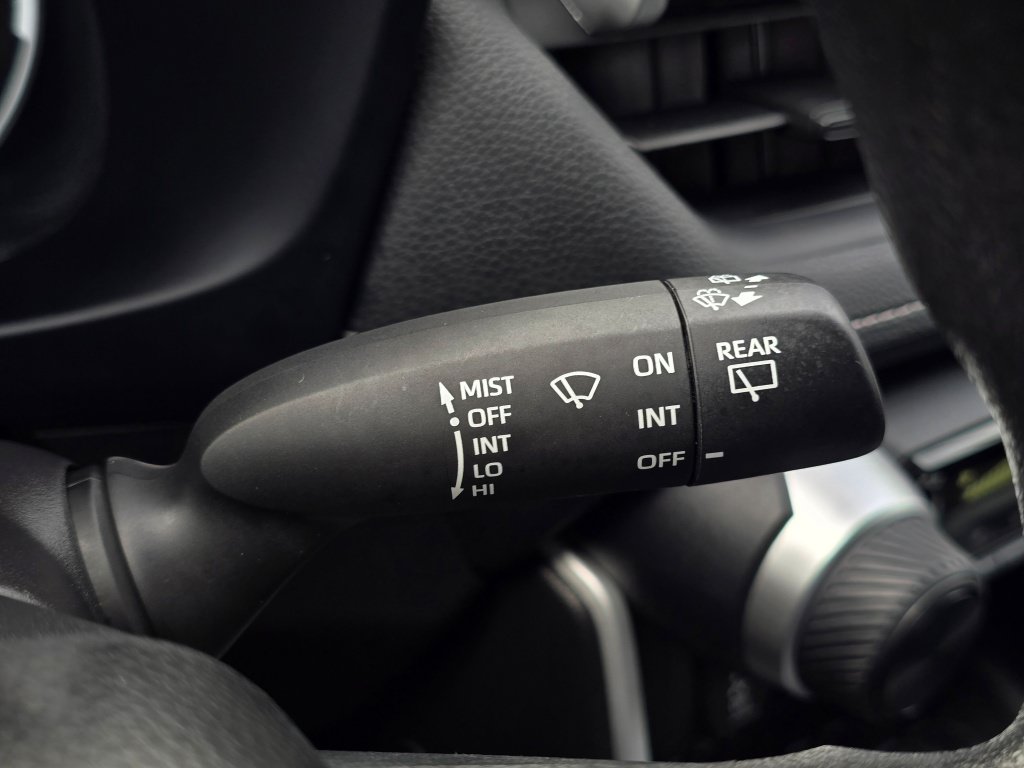 Used 2025 Toyota RAV4 LE AWD/4WD image 39