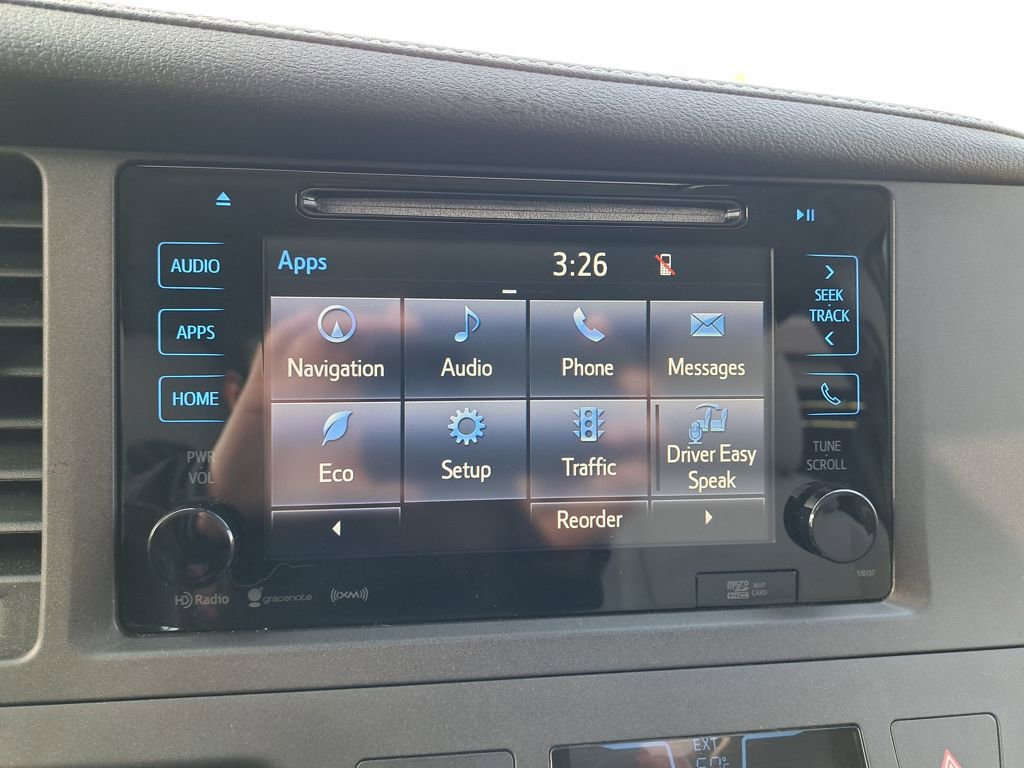 Used 2017 Toyota Sienna XLE Premium image 21