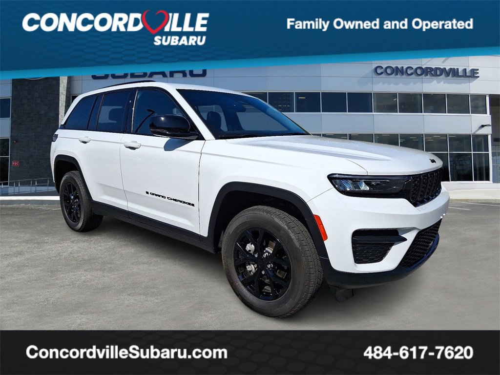 Used 2025 Jeep Grand Cherokee Altitude