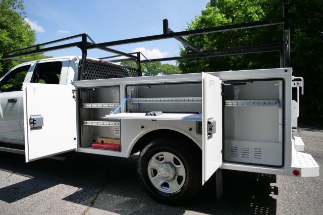 Used 2024 RAM 3500 Tradesman w/ Safety Group image 30