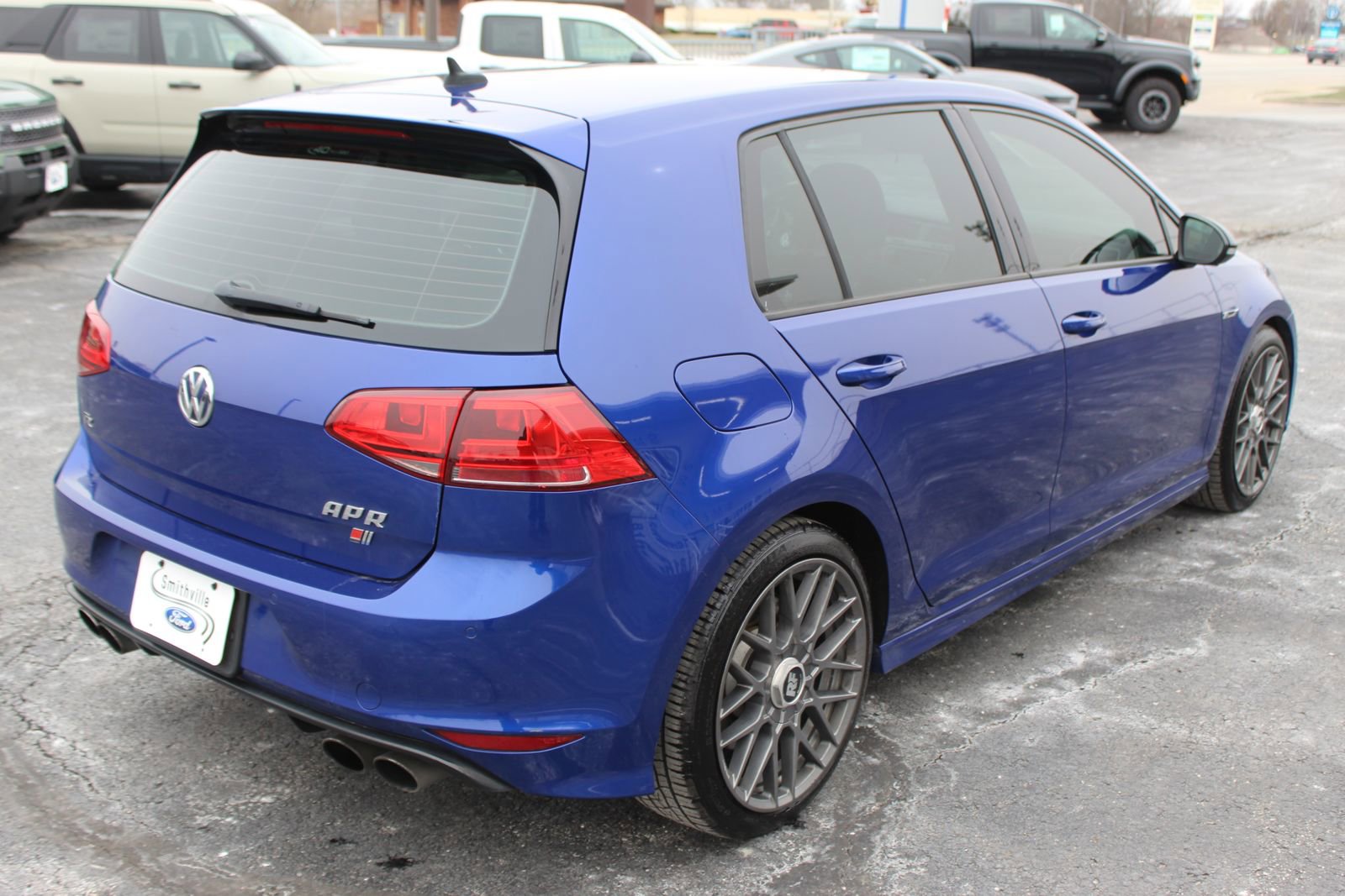 Used 2015 Volkswagen Golf R R image 8