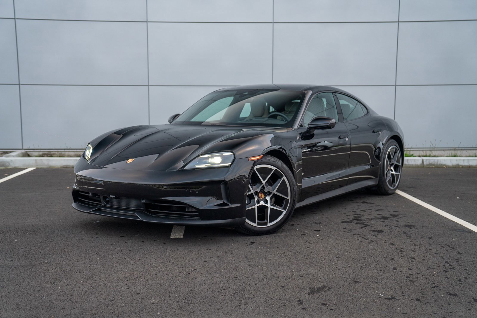 Certified 2025 Porsche Taycan image 1