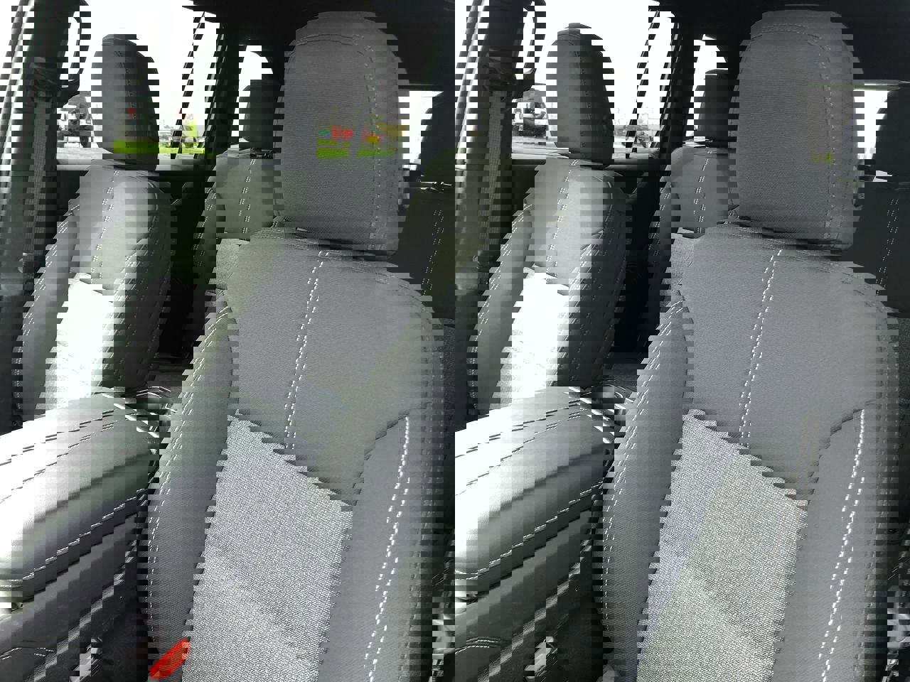 Used 2025 GMC Acadia Elevation image 15