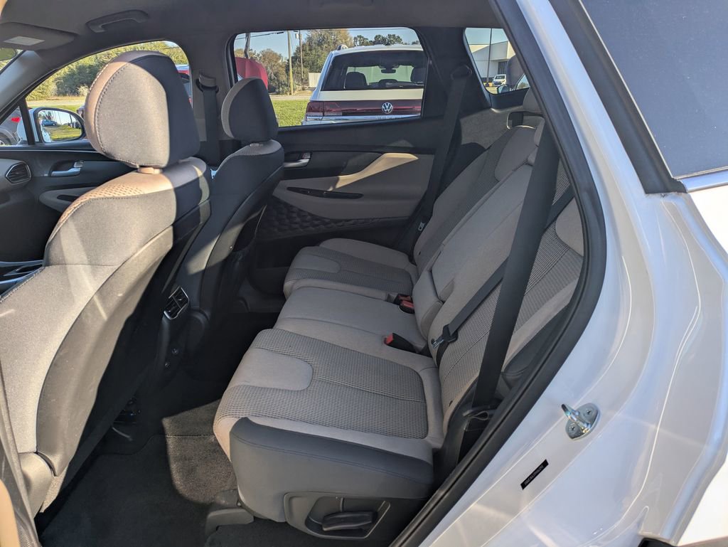 Used 2023 Hyundai Santa Fe SE image 13