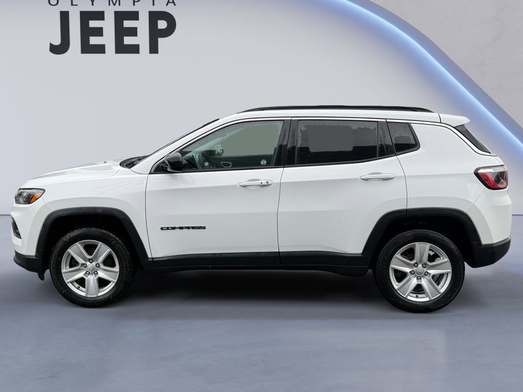 Used 2022 Jeep Compass Latitude image 2
