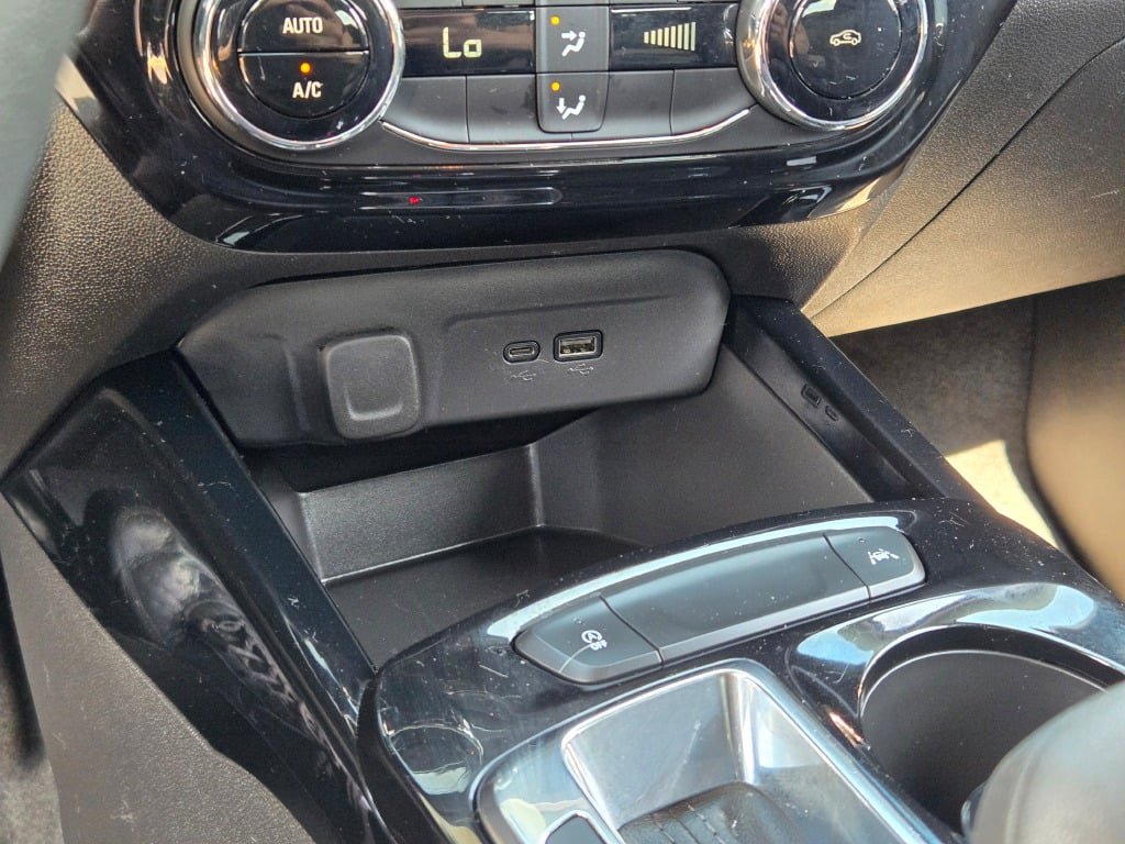 Used 2026 Chevrolet Trax LT FWD image 27