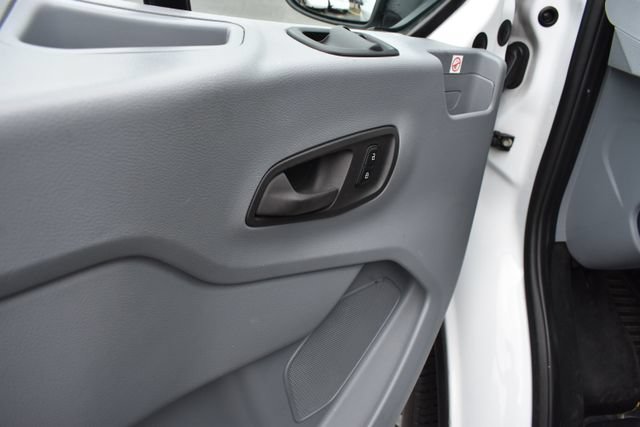 Used 2019 Ford Transit 250 148 Medium Roof RWD image 7