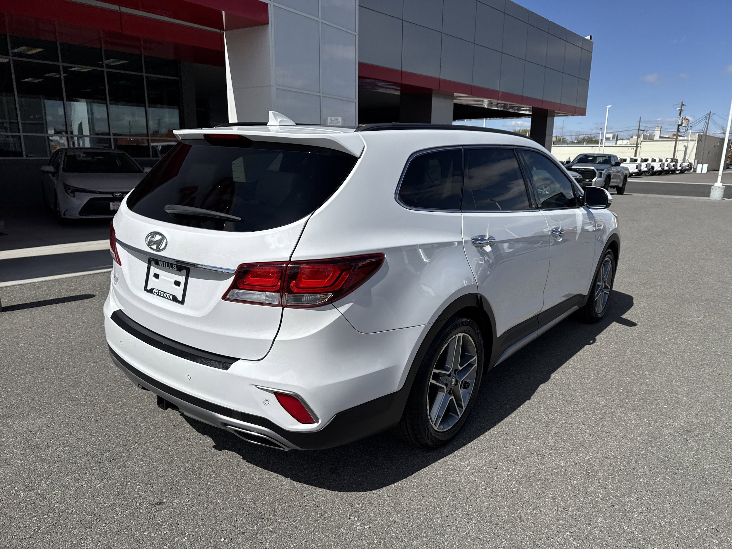 Used 2019 Hyundai Santa Fe XL FWD image 4