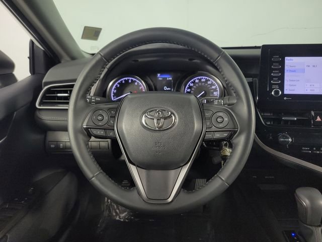 Used 2023 Toyota Camry SE image 21
