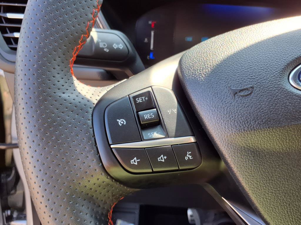 Used 2024 Ford Escape ST-Line FWD image 16