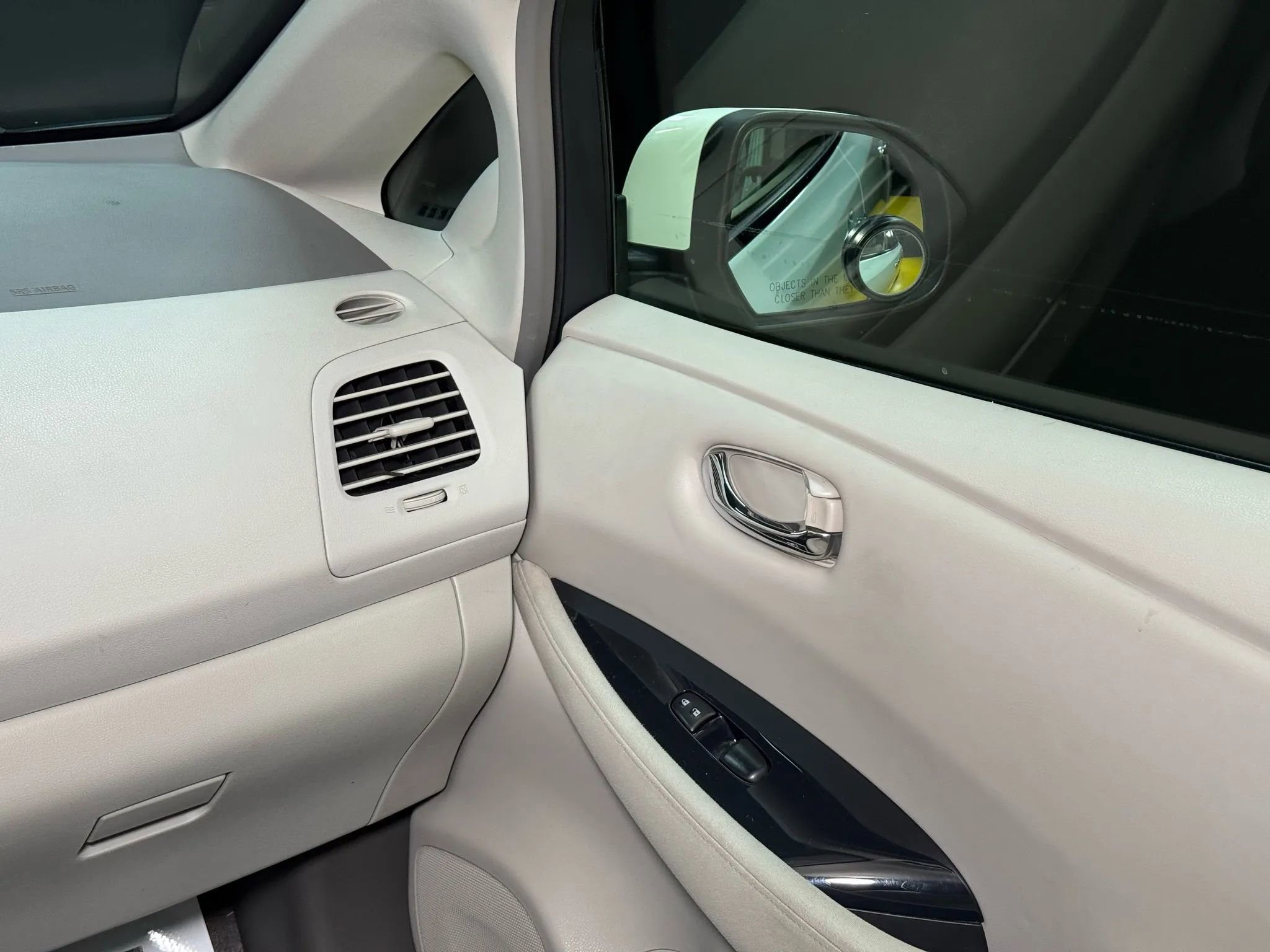 Used 2012 Nissan Leaf SV image 21