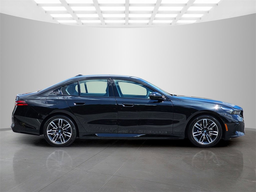 New 2026 BMW 540i xDrive w/ M Sport Package image 5
