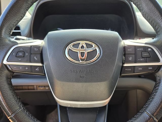 Used 2023 Toyota Sienna XLE FWD image 34