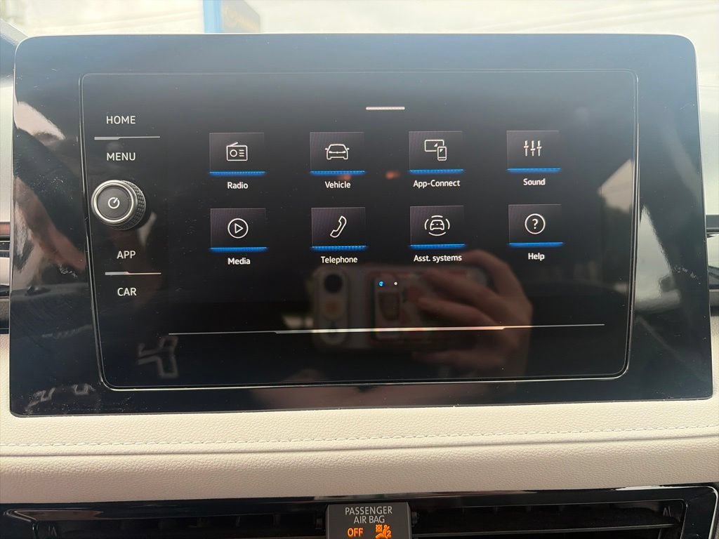 Used 2025 Volkswagen Taos S AWD/4WD image 19