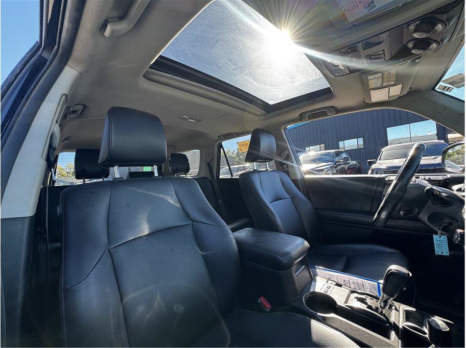 Used 2016 Toyota 4Runner Trail Premium AWD/4WD image 4