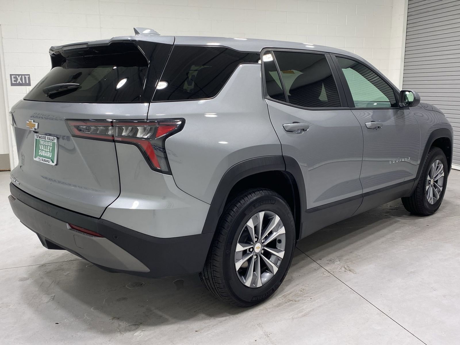 Used 2025 Chevrolet Equinox LT AWD/4WD image 8