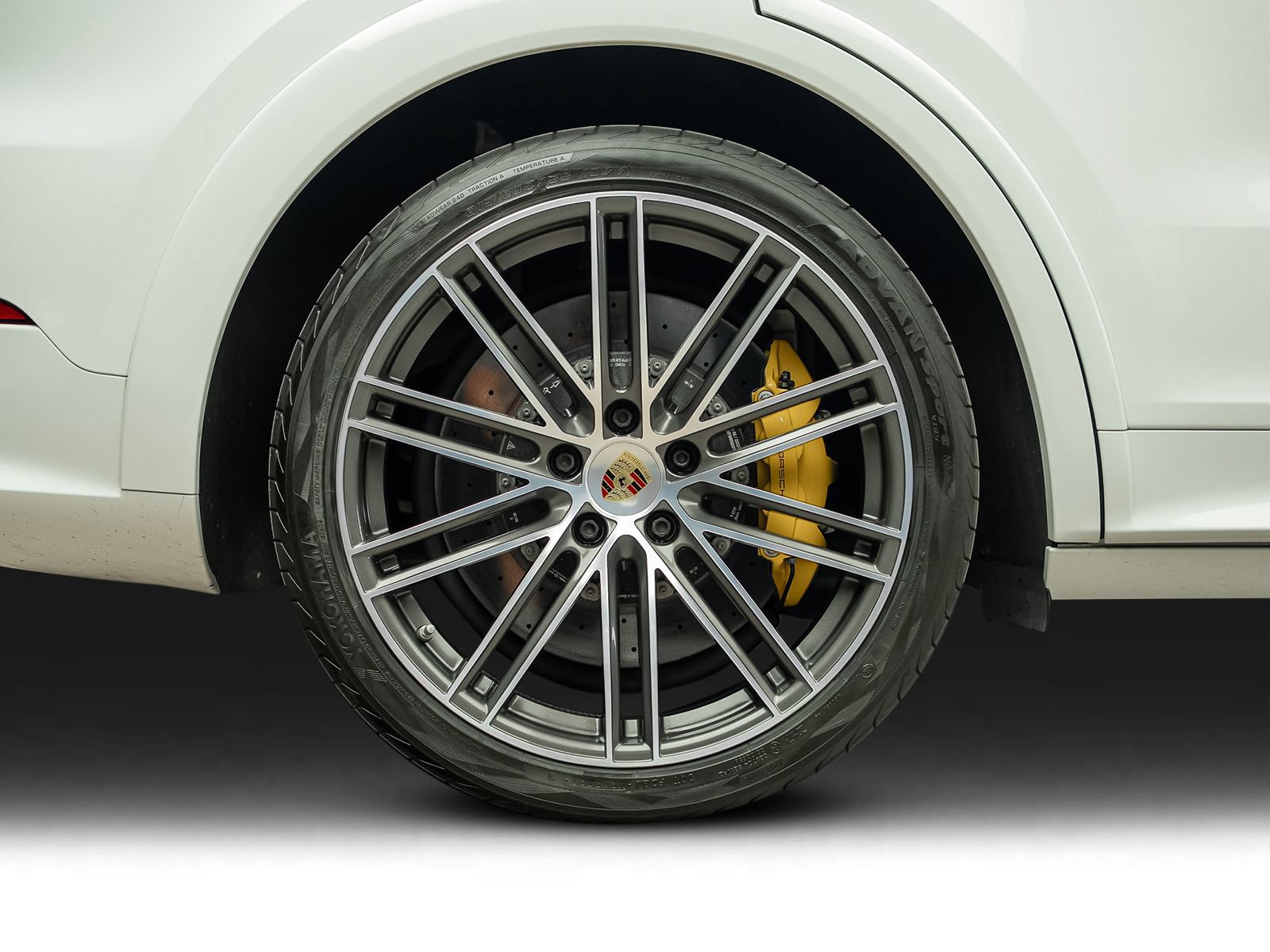 Used 2022 Porsche Cayenne Turbo S AWD/4WD image 28
