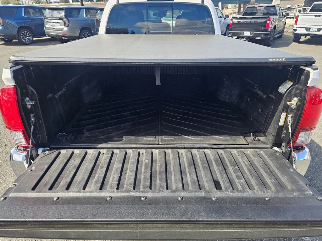 Used 2019 Toyota Tacoma SR5 RWD image 23