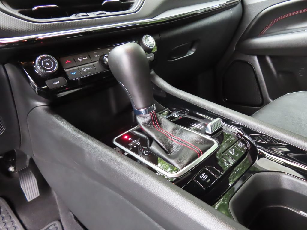 Certified 2025 Jeep Compass Trailhawk AWD/4WD image 17