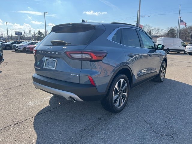 Certified 2023 Ford Escape Platinum w/ Premium Technology Package image 4