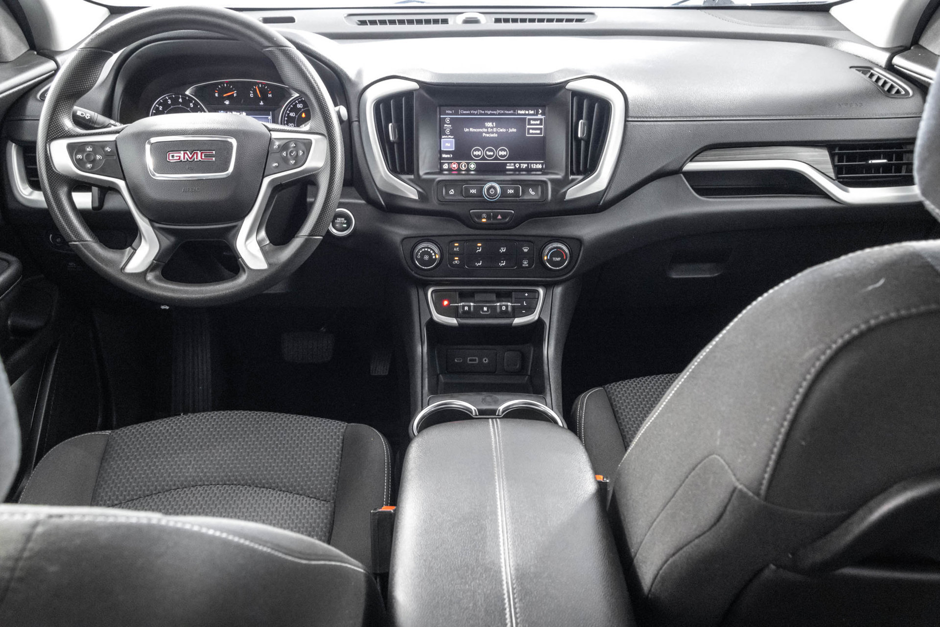 Used 2024 GMC Terrain SLE AWD/4WD image 21