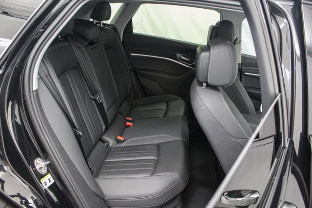 Used 2021 Audi e-tron Premium w/ Convenience Plus Package AWD/4WD image 16