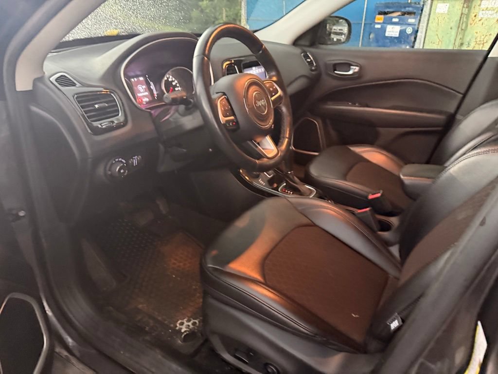 Used 2020 Jeep Compass Latitude AWD/4WD image 11