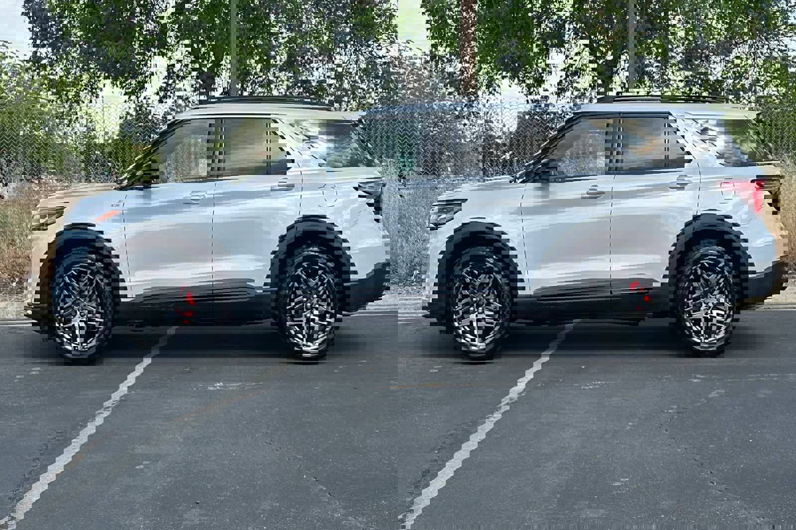 New 2026 Ford Explorer ST-Line w/ ST-Line Street Pack image 5