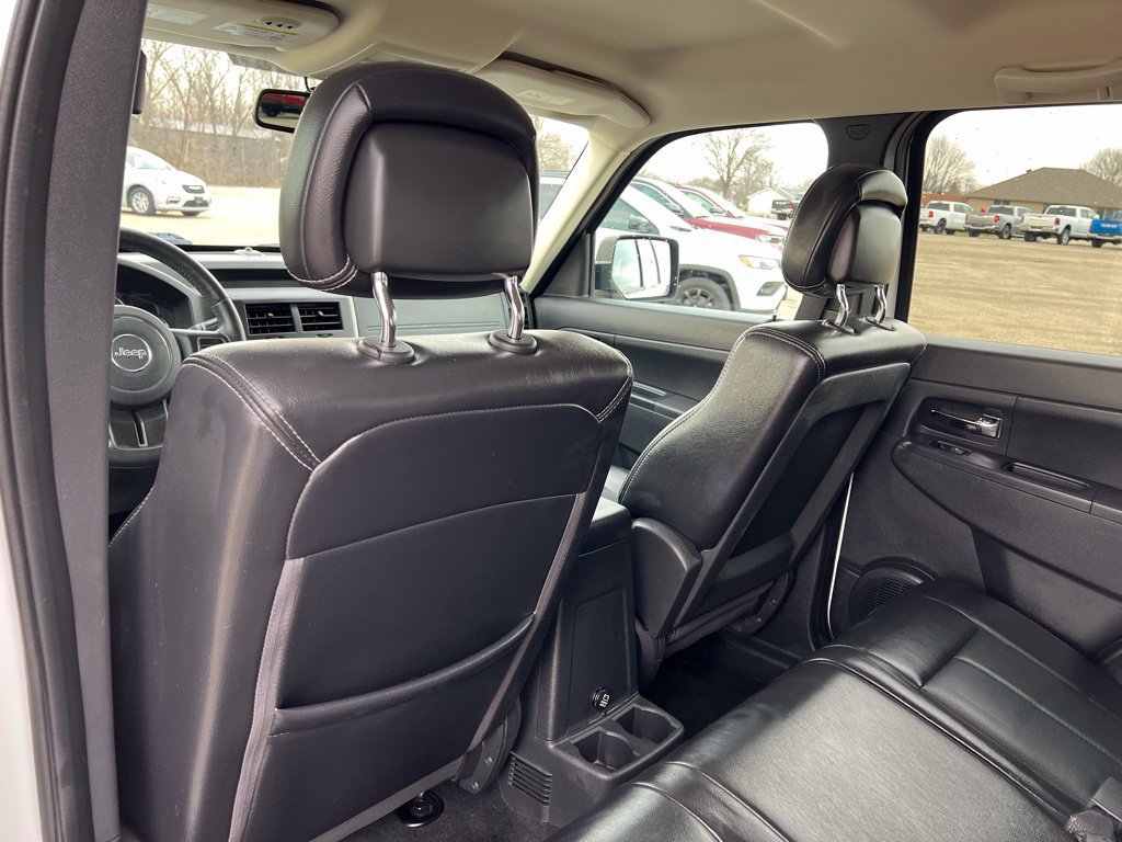 Used 2012 Jeep Liberty Sport AWD/4WD image 22