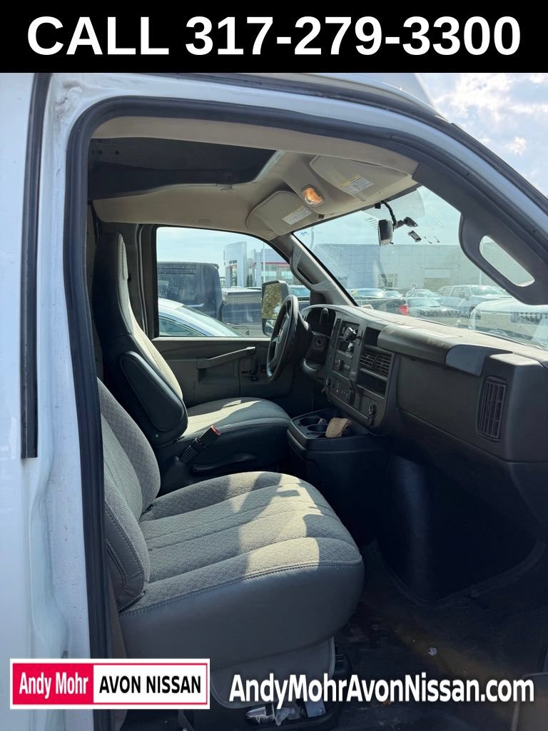 Used 2023 Chevrolet Express 3500 w/ Power Convenience Package RWD image 9
