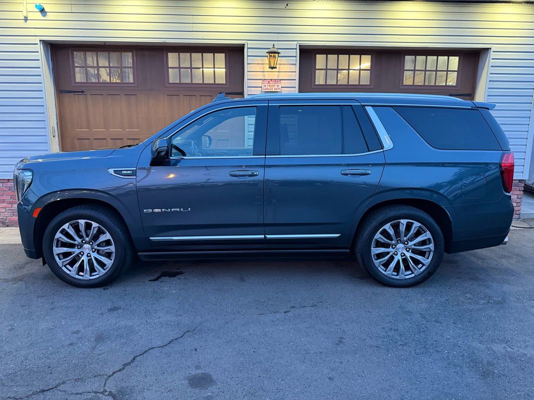 Used 2021 GMC Yukon Denali w/ Denali Premium Package image 6