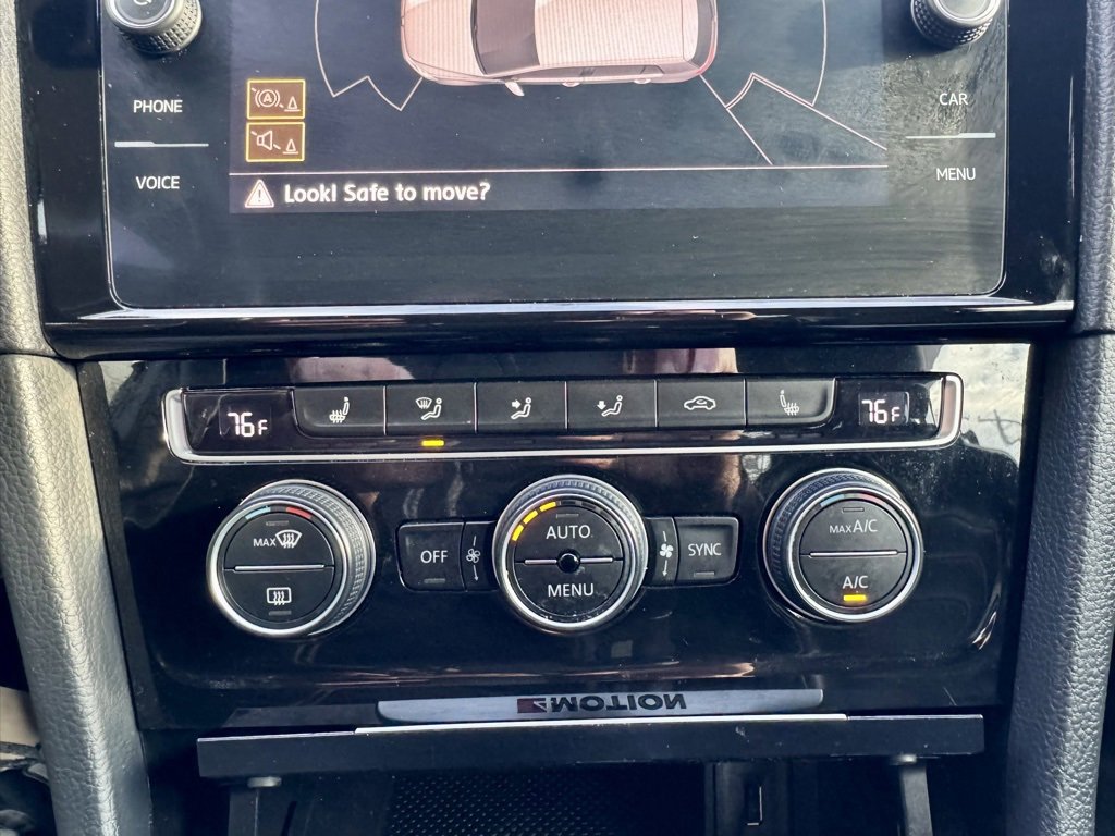 Used 2019 Volkswagen Golf R 4-Door image 35