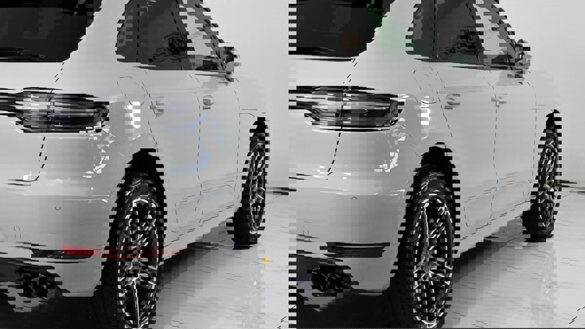 Used 2021 Porsche Macan Turbo w/ Premium Package Plus (PF0) image 41