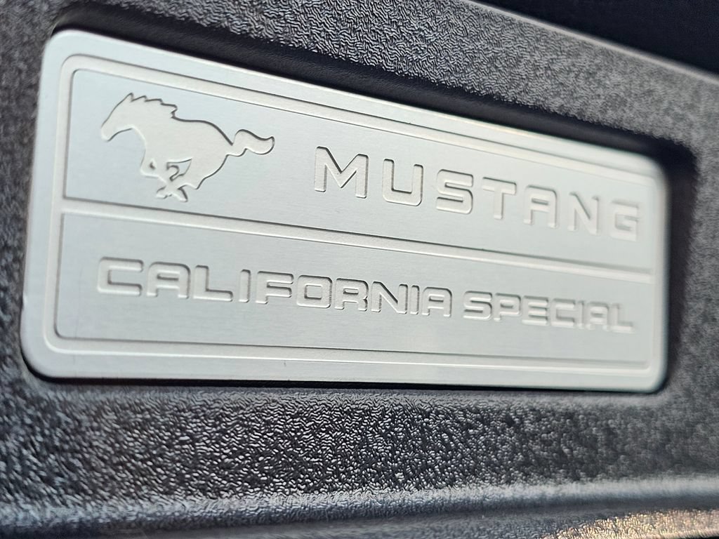 Used 2017 Ford Mustang GT Premium w/ Equipment Group 401A RWD image 30