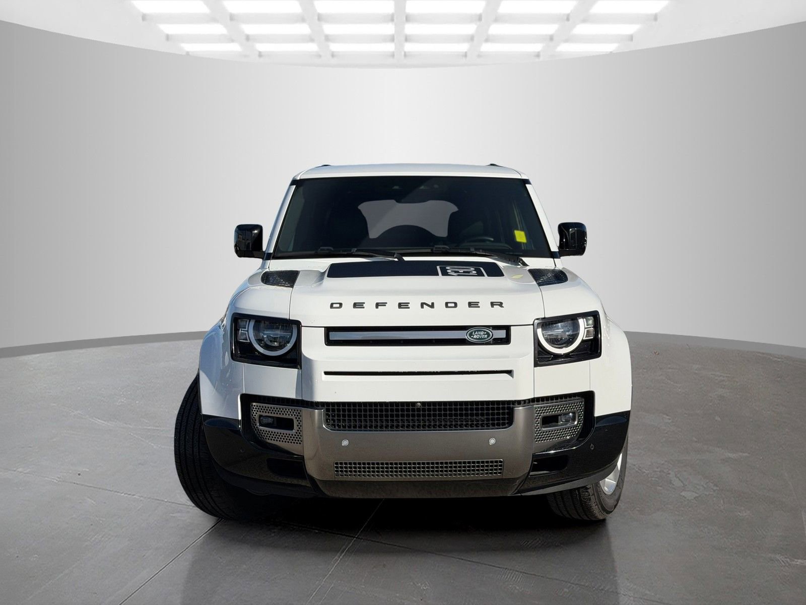 Used 2023 Land Rover Defender 130 S image 2