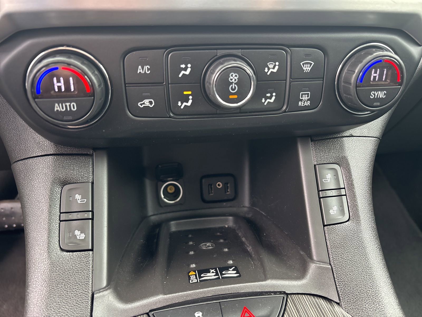 Used 2017 GMC Acadia SLT image 28