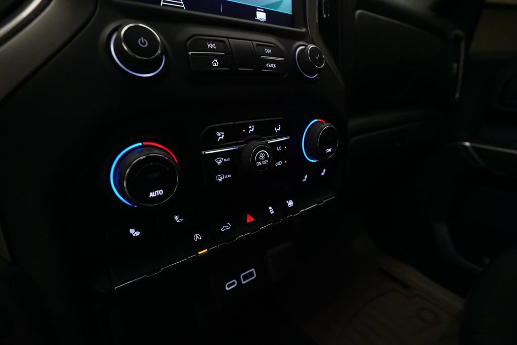 Used 2022 Chevrolet Silverado 1500 LT AWD/4WD image 20