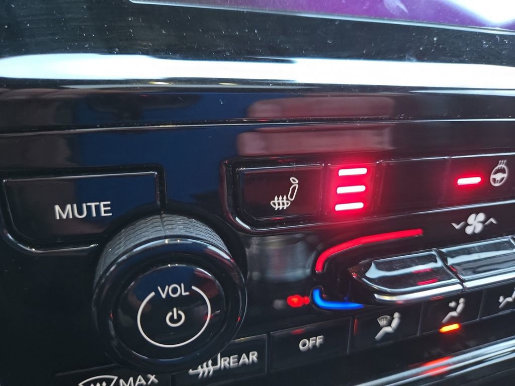 Used 2023 Jeep Grand Cherokee Altitude image 29