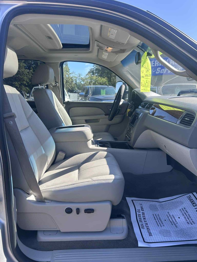 Used 2011 GMC Sierra 2500 SLT w/ SLT Convenience Package image 25