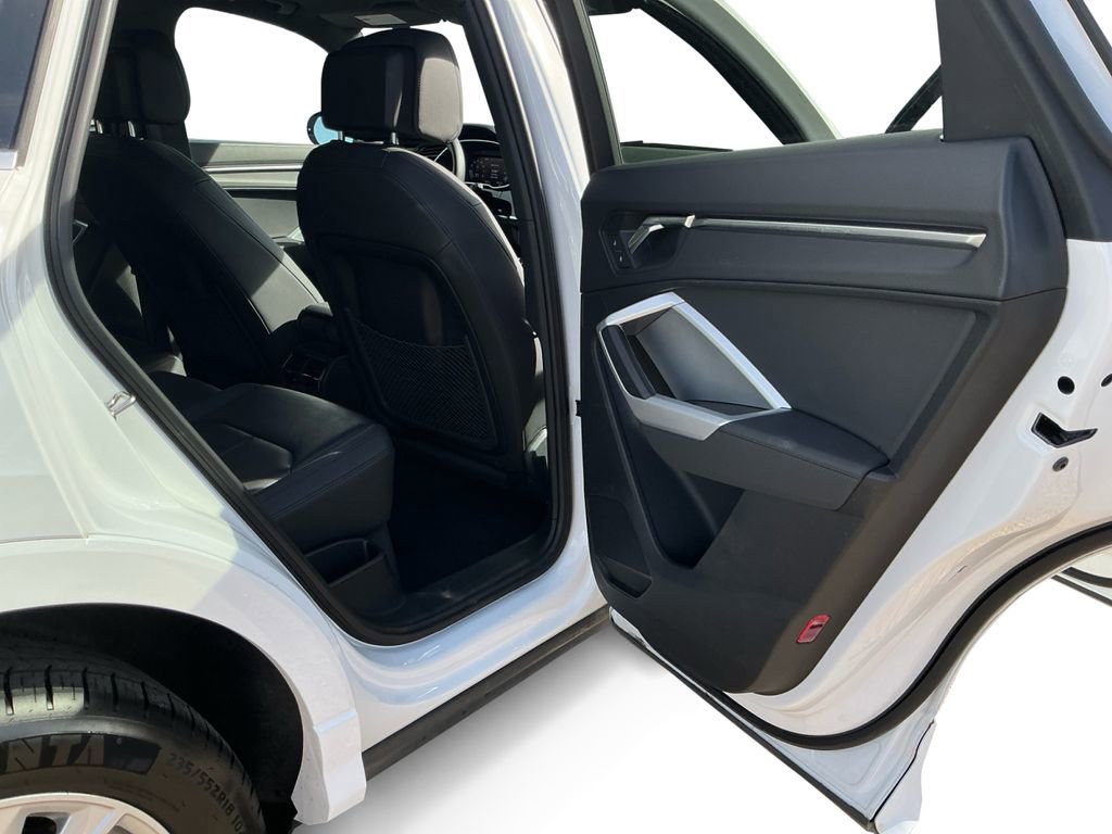 Used 2025 Audi Q3 2.0T Premium image 19