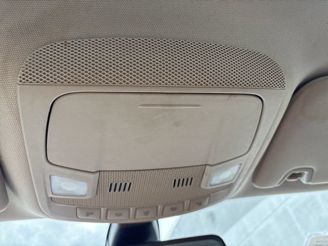 Used 2020 Ford Fusion SE FWD image 19