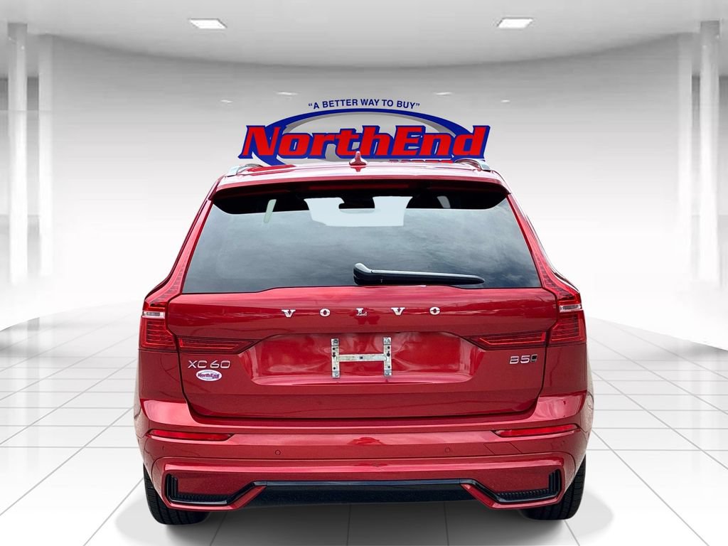 Used 2023 Volvo XC60 B5 Plus AWD/4WD image 6