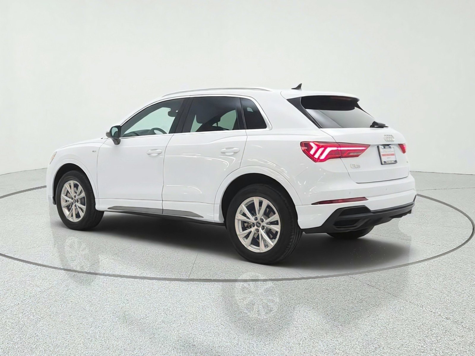 Used 2024 Audi Q3 2.0T Premium AWD/4WD image 7