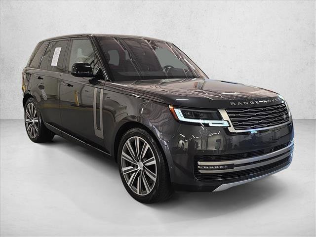 Used 2023 Land Rover Range Rover SE AWD/4WD image 3